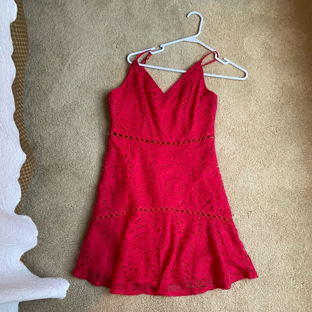 Francesca‘s red dress